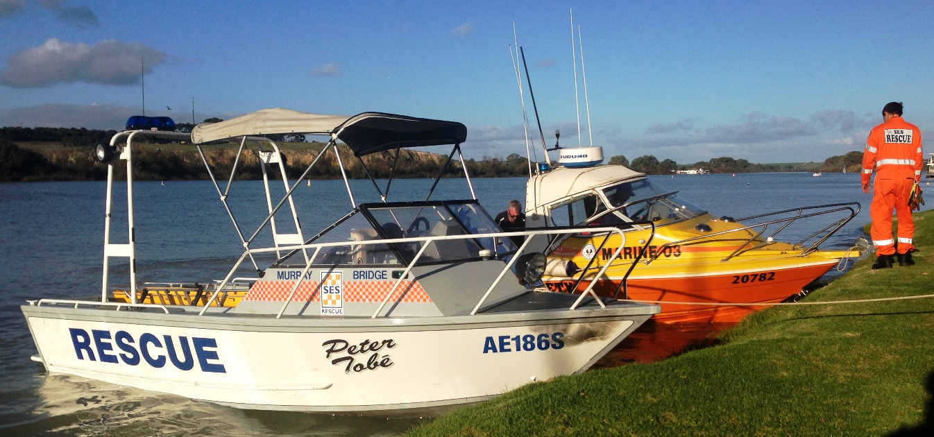 SES Rescue Boat Murray Bridge